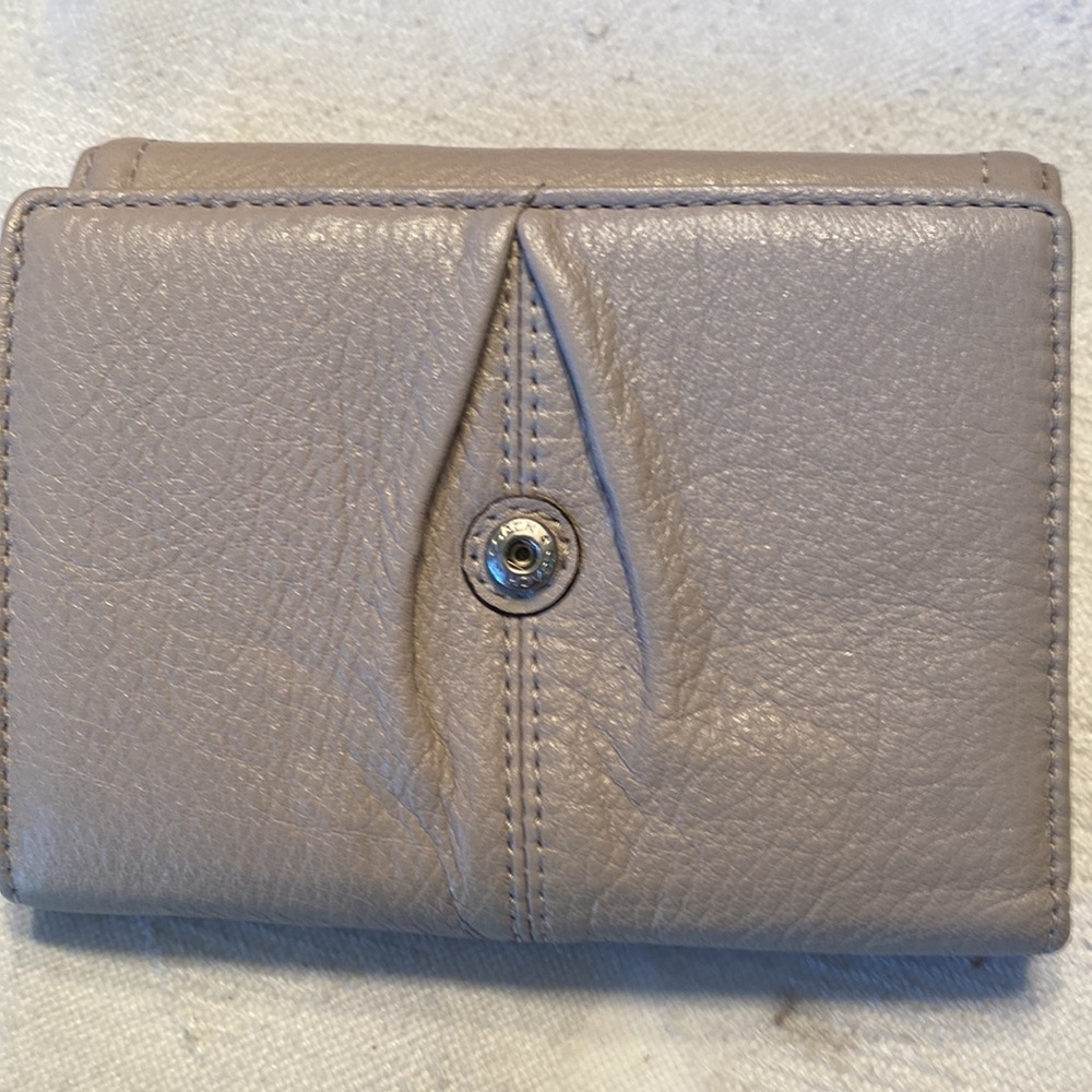 ❌❌❌❌❌ SOLD SOLD SOLD. Coach Leather Wallet EUC - Picture 8 of 10